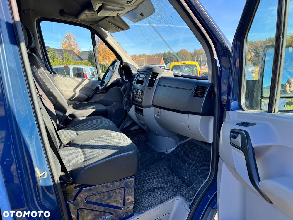 Mercedes-Benz Sprinter - 12
