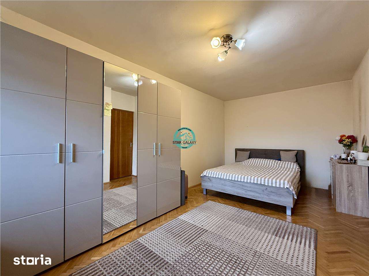 Apartament tip penthouse cu 5 camere de inchiriat, zona Poli 2 — fotografia 1