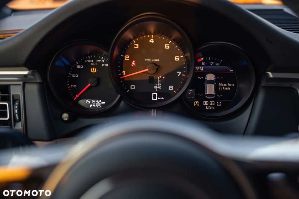 Porsche Macan - 32