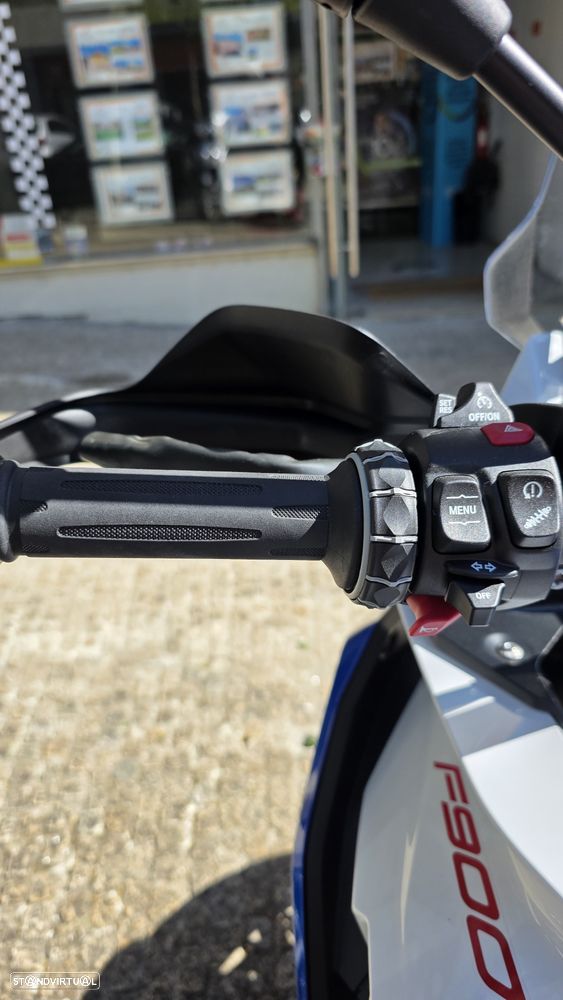 BMW F 900 XR - 13
