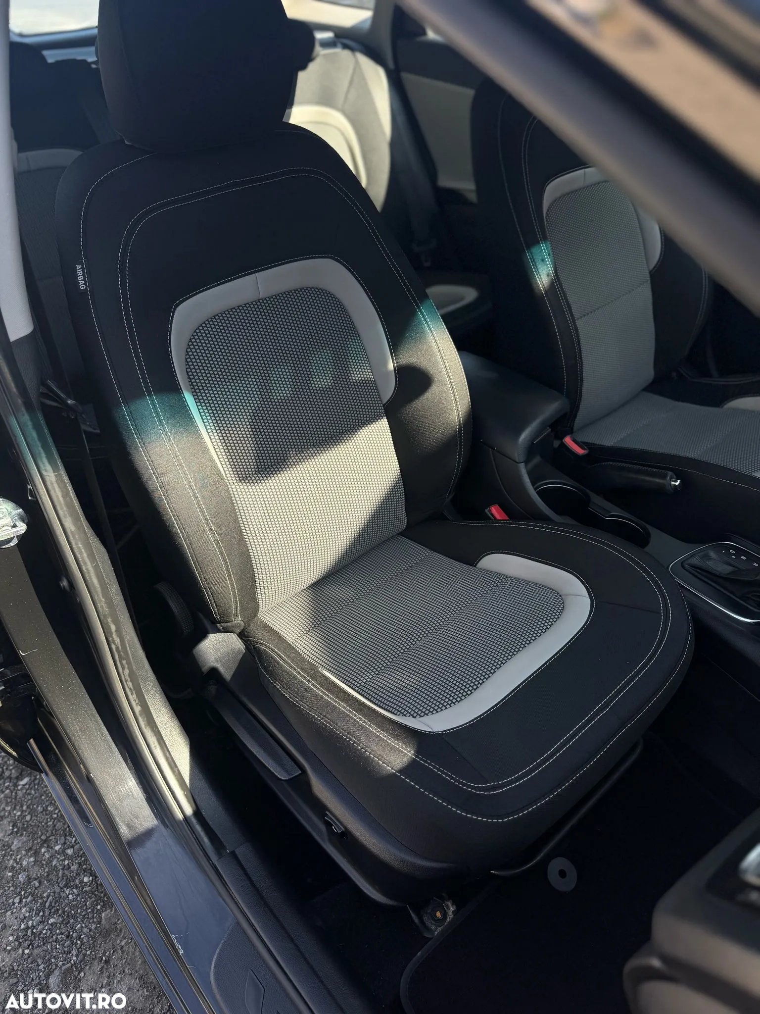 Kia Ceed - 36
