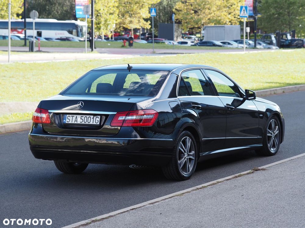 Mercedes-Benz Klasa E 250 CDI 4-Matic BlueEff Avantgarde - 5