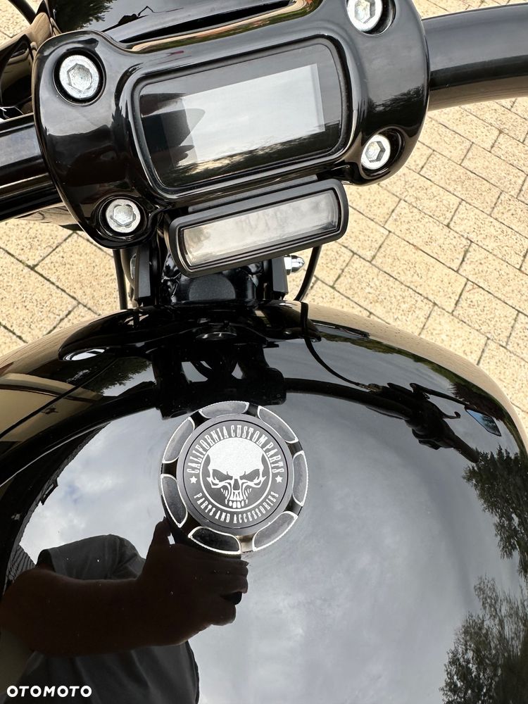 Harley-Davidson Softail Breakout - 8