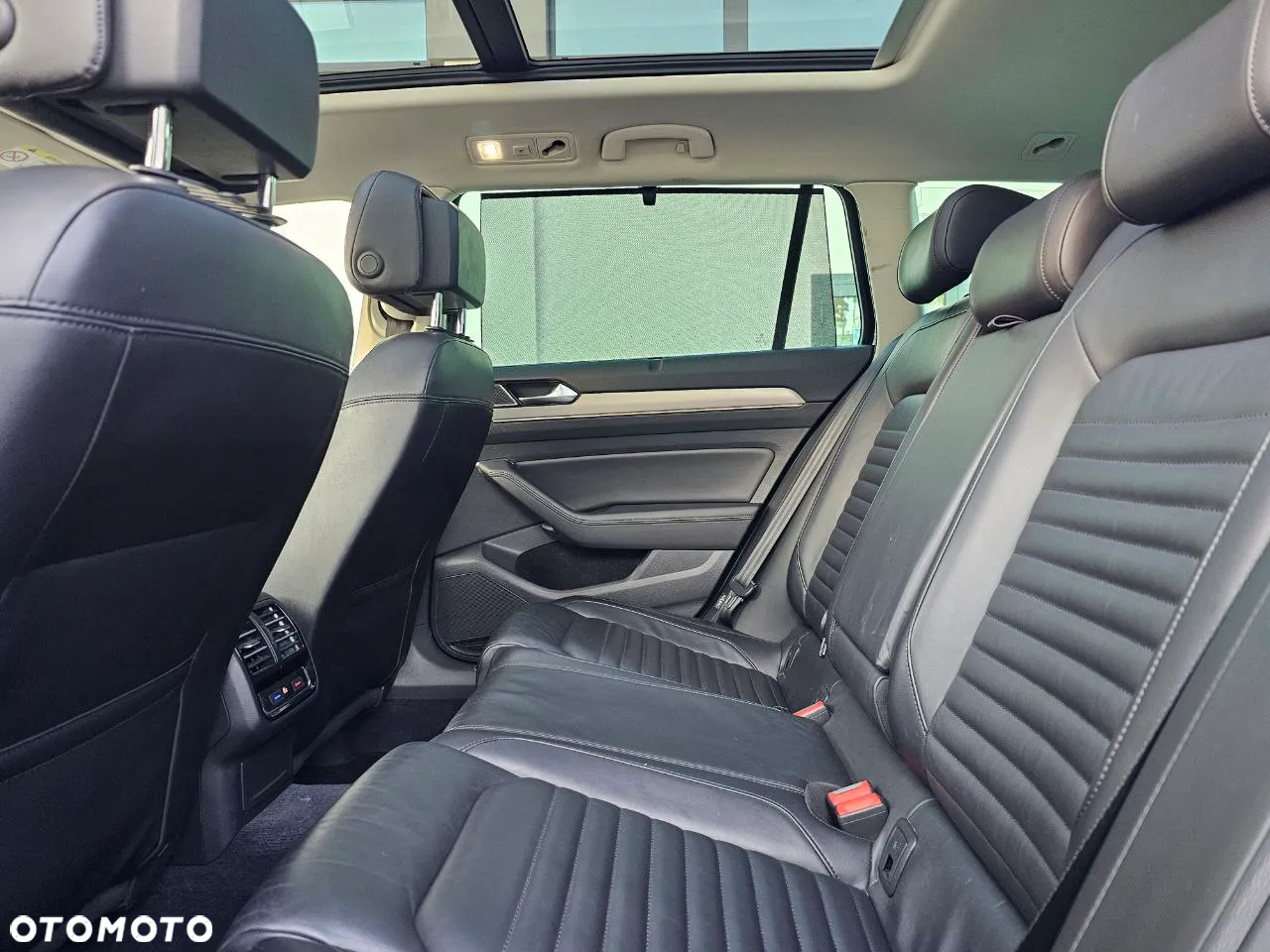 Volkswagen Passat - 26
