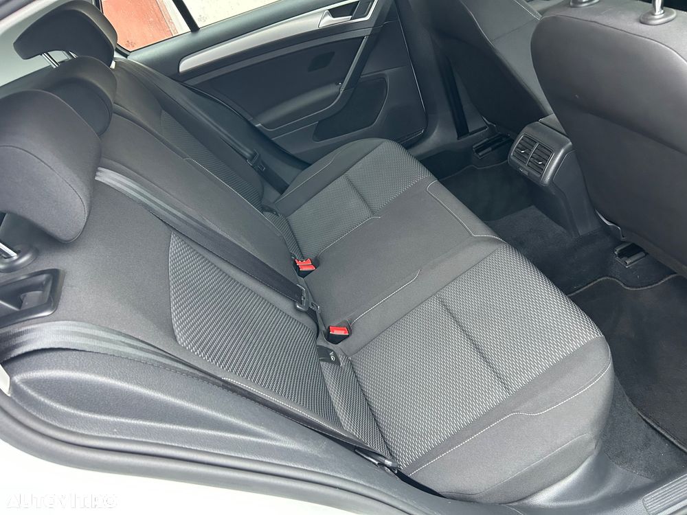 Volkswagen Golf 1.0 TSI (BlueMotion Technology) Comfortline - 12