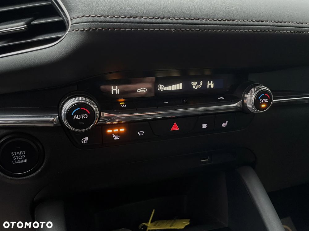 Mazda 3 e-SKYACTIV-G 122 M HYBRID DRIVE EXCLUSIVE-LINE - 32