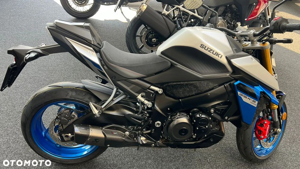 Suzuki GSX 1000 - 15