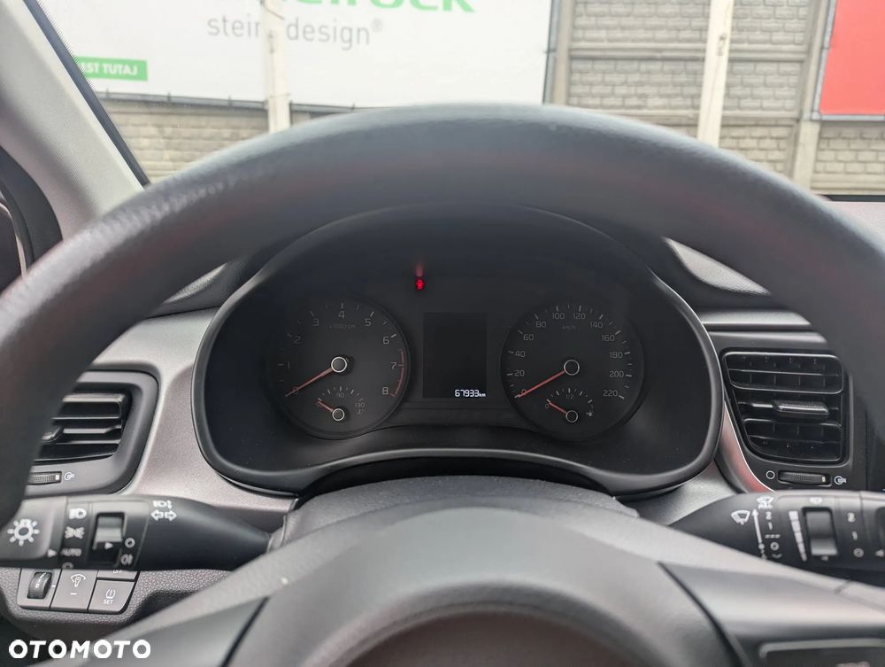 Kia Rio 1.2 L - 7