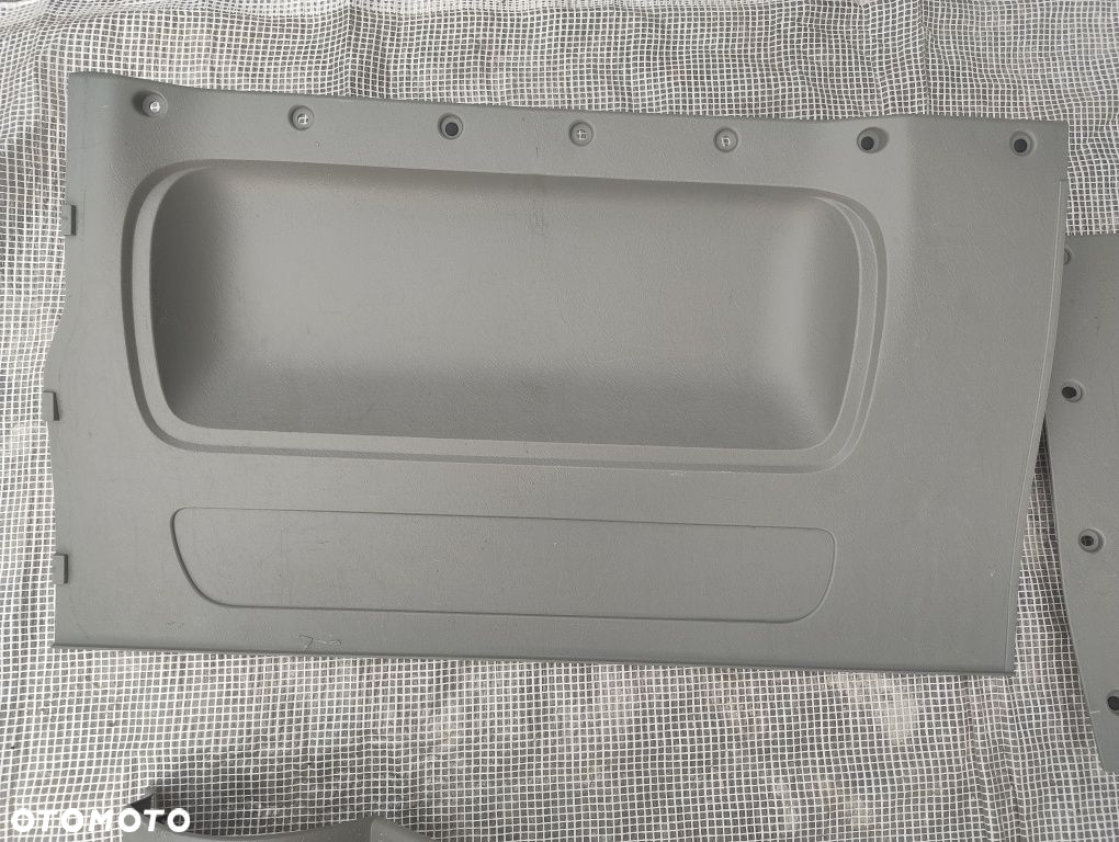 Vivaro Trafic 2 osłony plastikowe wnętrza tył wersja osobowa komplet - 4