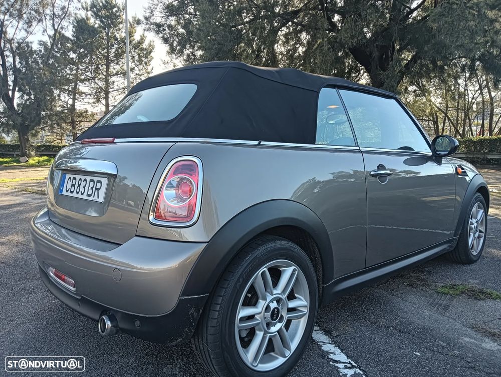 MINI Cabrio Cooper D - 15