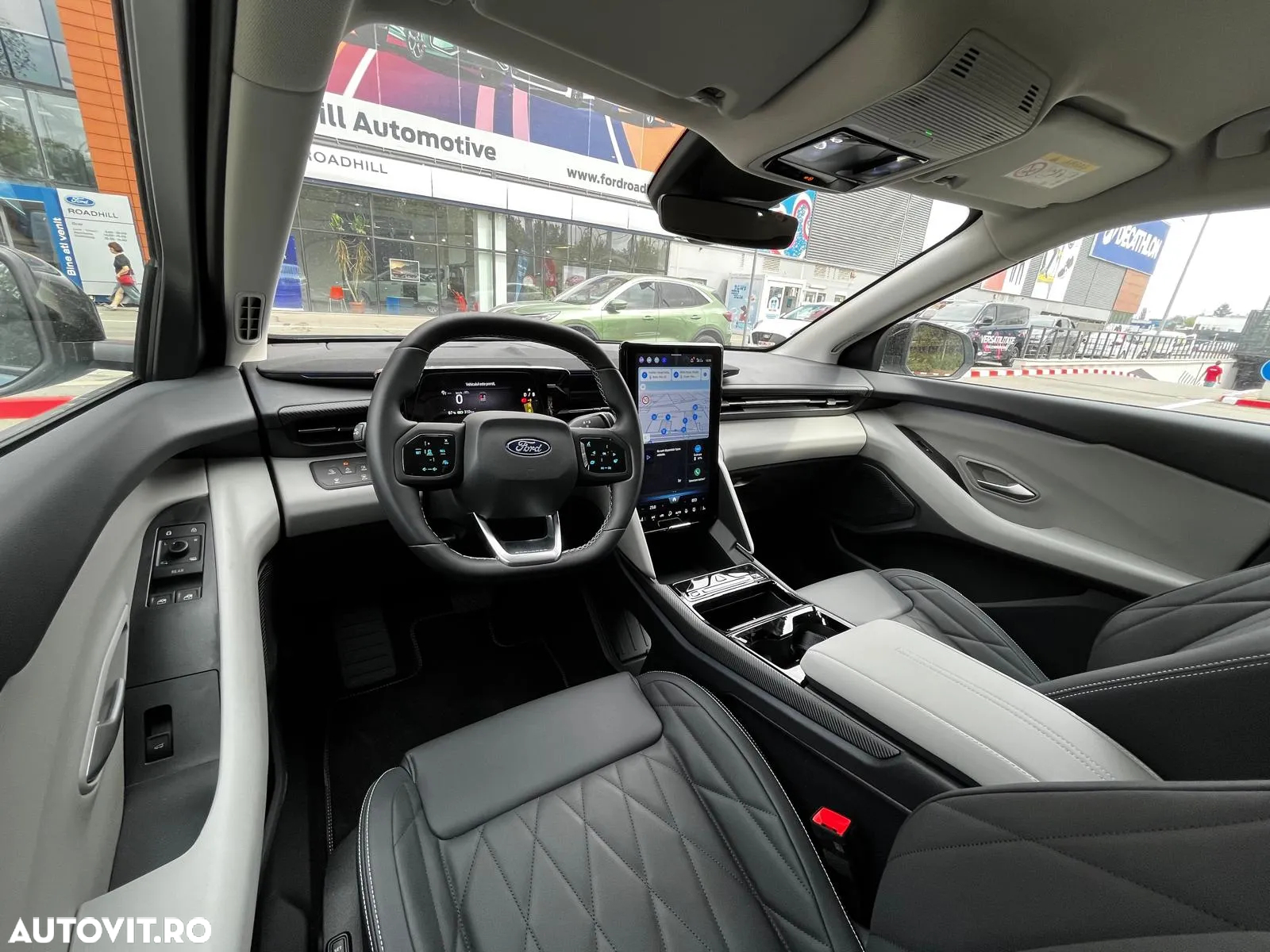 Ford Explorer RWD 77 kWh Extended Range Premium - 12