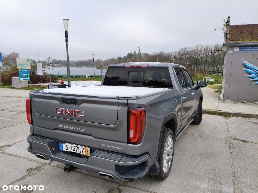 GMC Sierra - 4