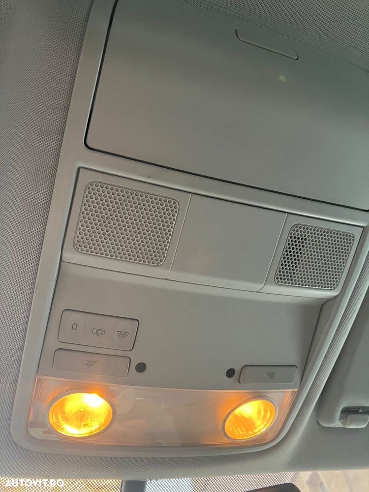 Volkswagen Jetta 1.9 TDI Comfortline DSG - 25