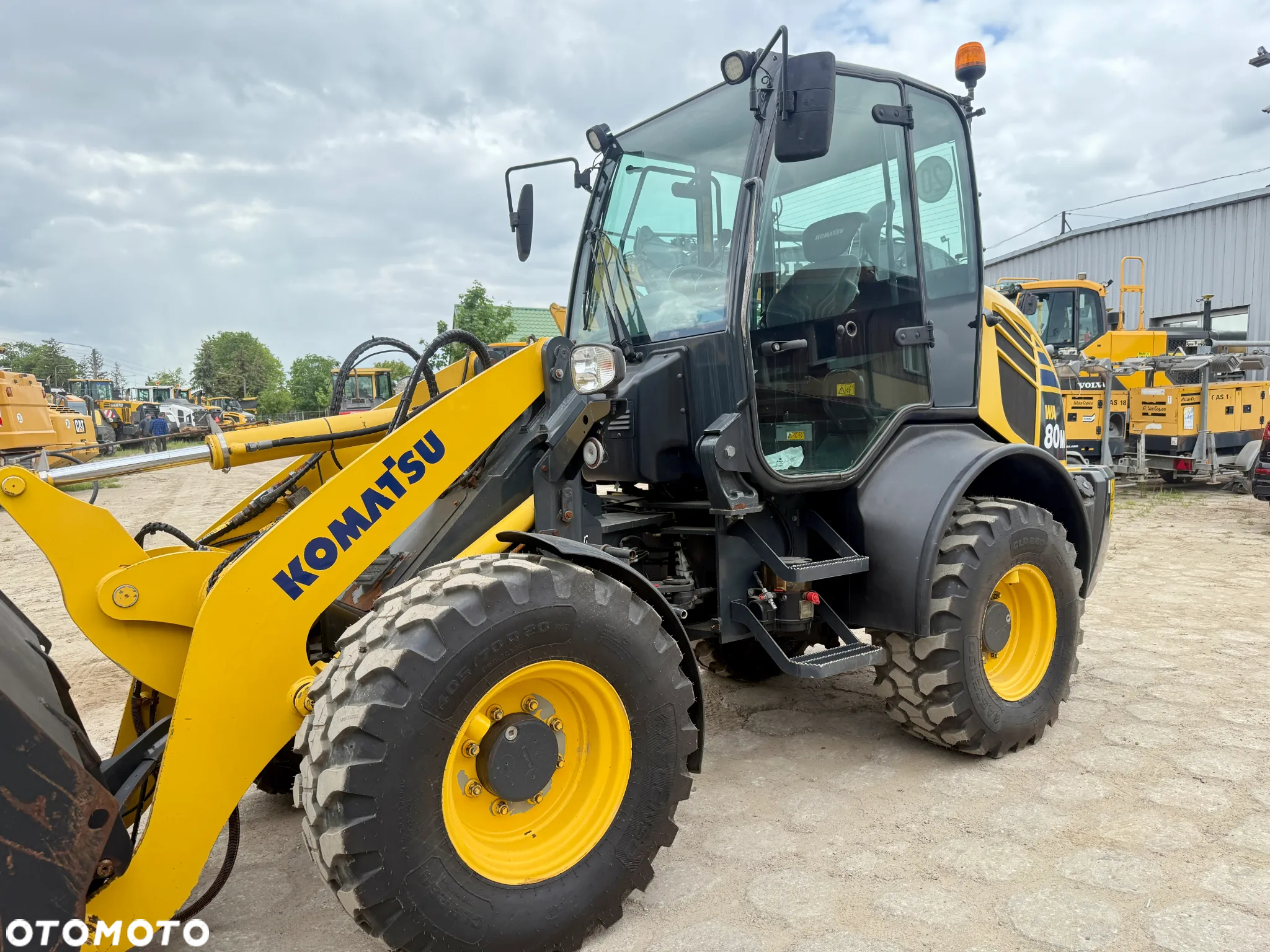 Komatsu ładowarka kołowa przegubowa WA80 centralne smarowanie NOWE opony - 10