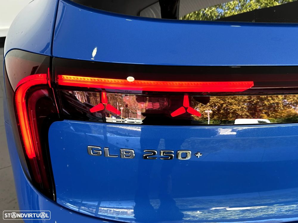 Mercedes-Benz GLB 250+ EQ - 10
