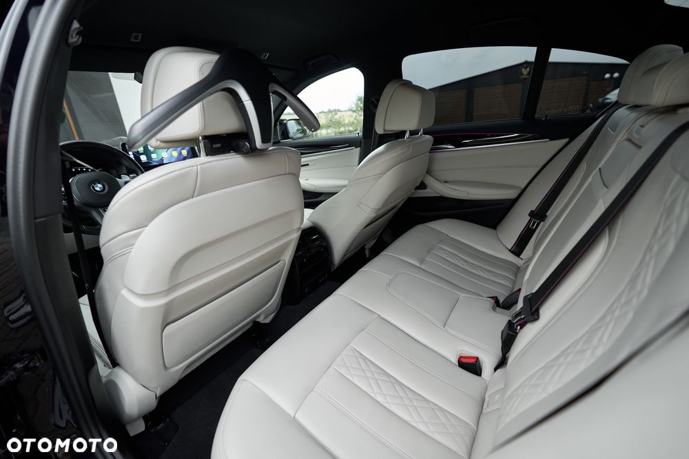 BMW Seria 5 520d xDrive MHEV M Sport sport - 29