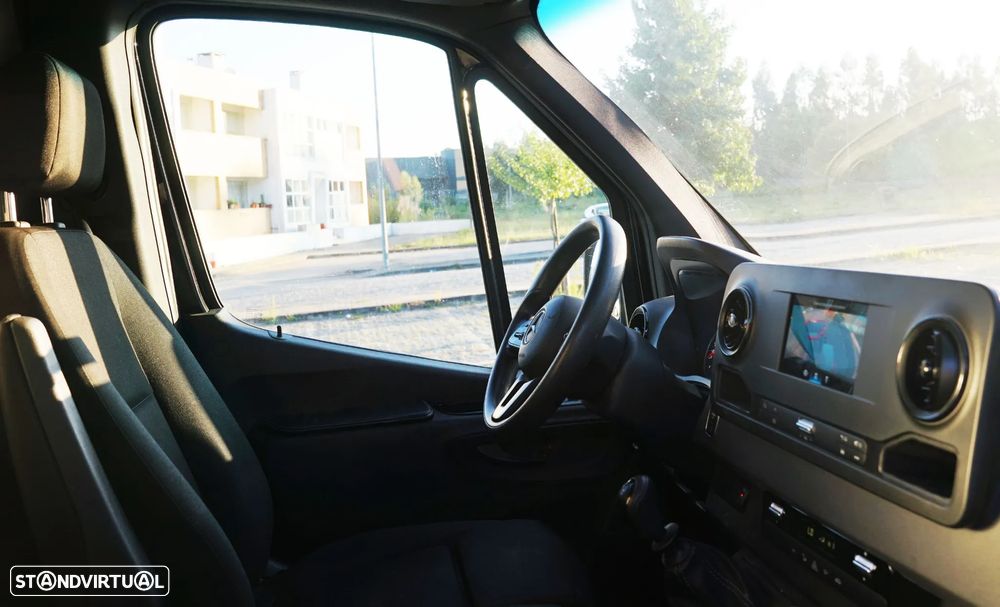 Mercedes-Benz Sprinter c/ cesto elevatório - 13