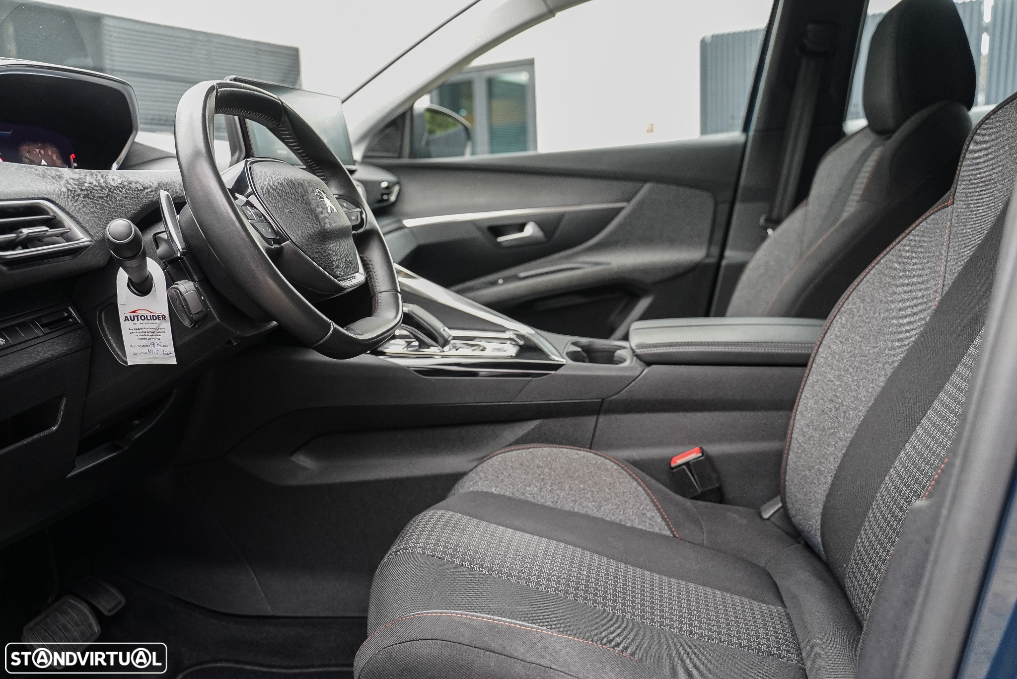 Peugeot 3008 PureTech 130 Stop & Start GPF EAT8 Active Business-Pack - 27