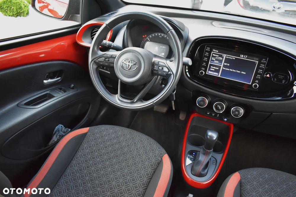 Toyota Aygo x.shift x-play connect - 14
