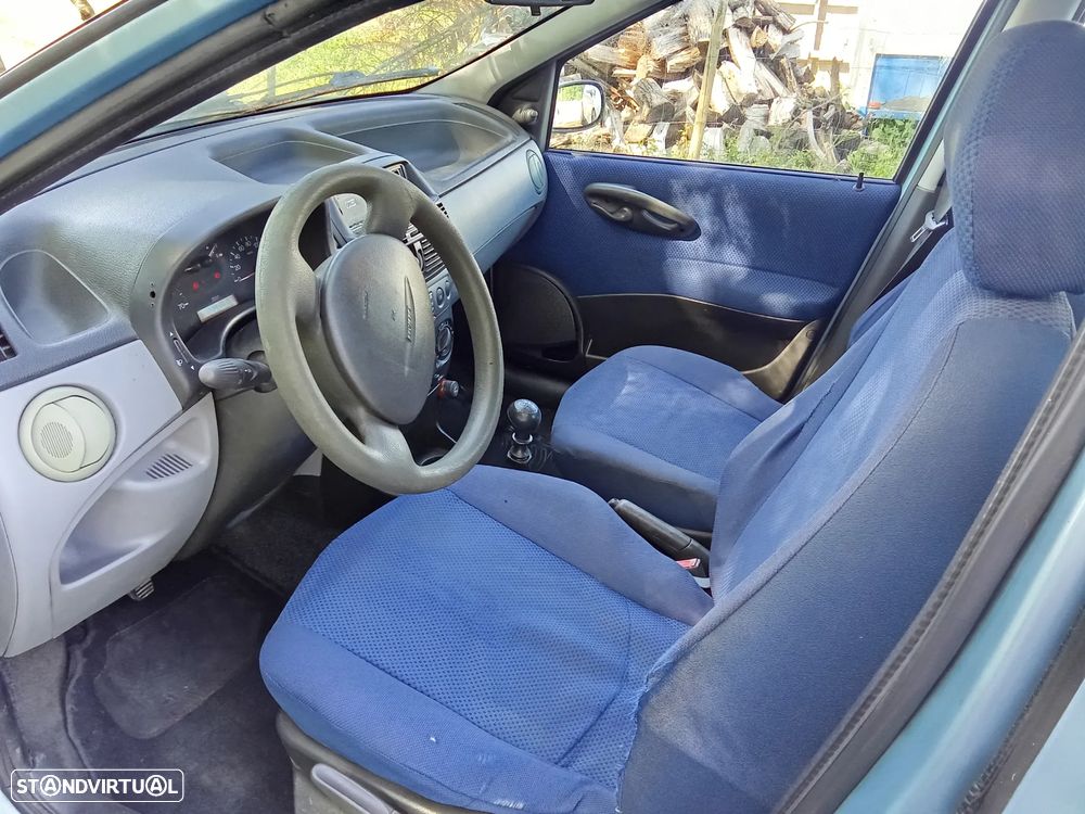 Fiat Punto 1.2 60 Active - 6