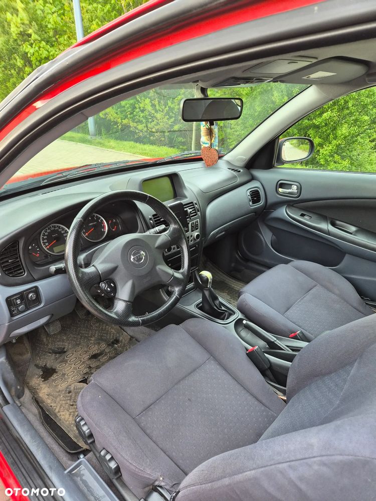 Nissan Almera 1.5 Visia - 6