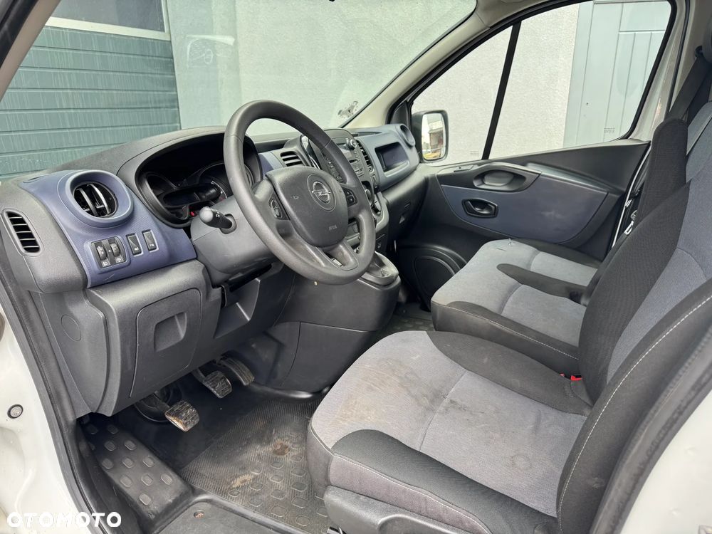 Opel Vivaro - 13