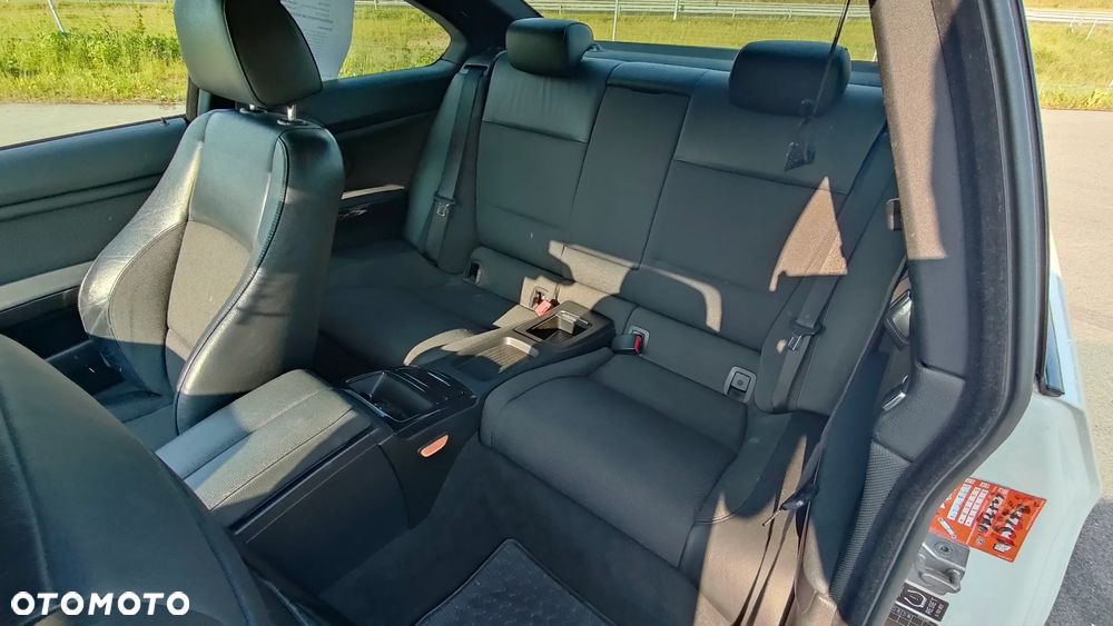 BMW Seria 3 320i Edition Exclusive - 26