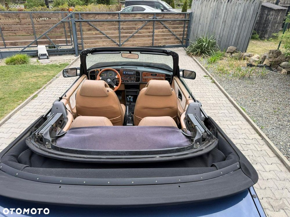 Saab 900 - 16