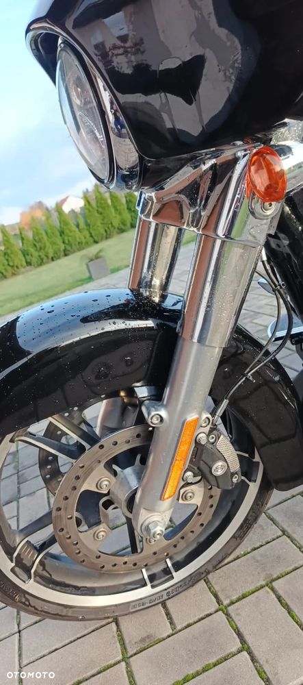 Harley-Davidson Touring Street Glide - 6
