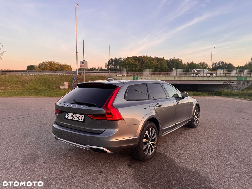Volvo V90 Cross Country T6 AWD Pro - 3
