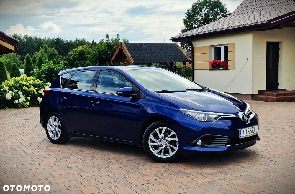Toyota Auris 1.6 D-4D Prestige - 10