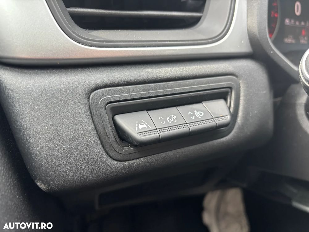 Renault Captur MHEV 140 Techno - 29