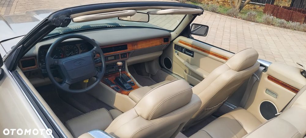 Jaguar XJS - 12