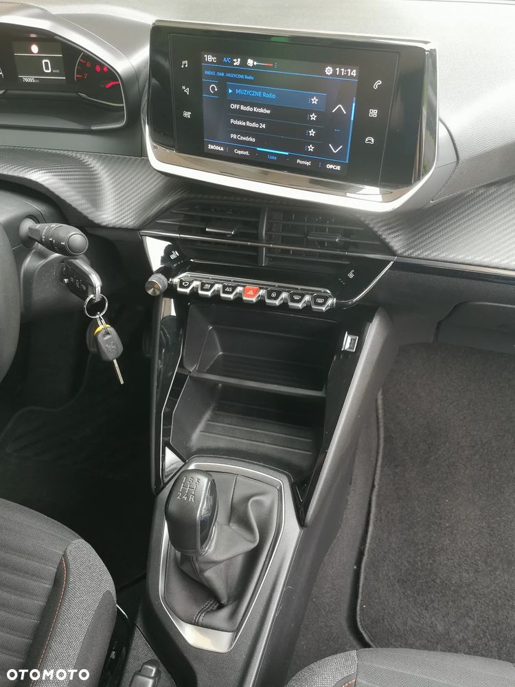 Peugeot 208 PureTech 75 Allure - 21