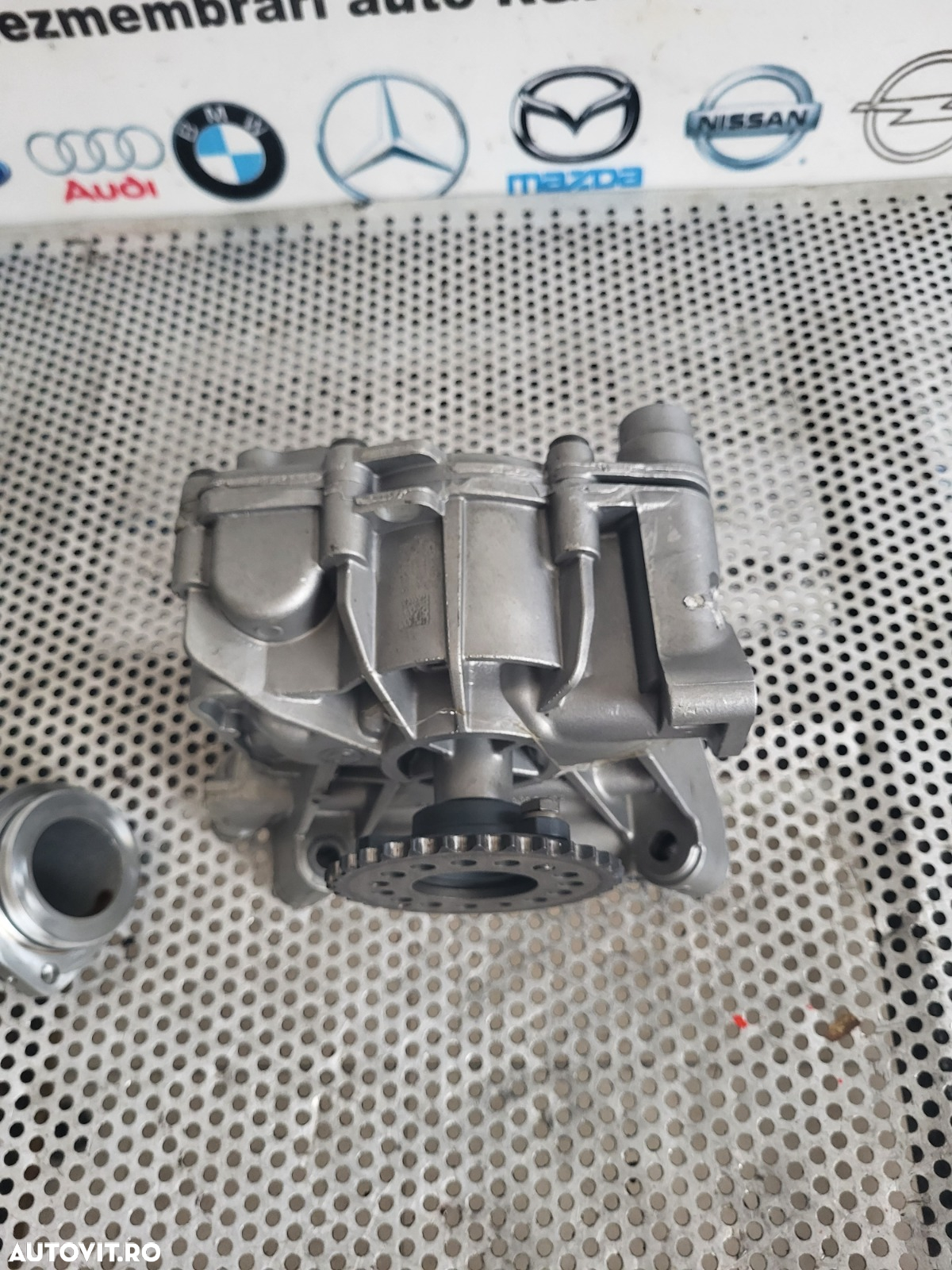 Pompa Ulei Aproape Noua Bmw X5 X6 G05 G11 G12 G15 G16 G30 Benzina Motor N63B44D Cod - 4