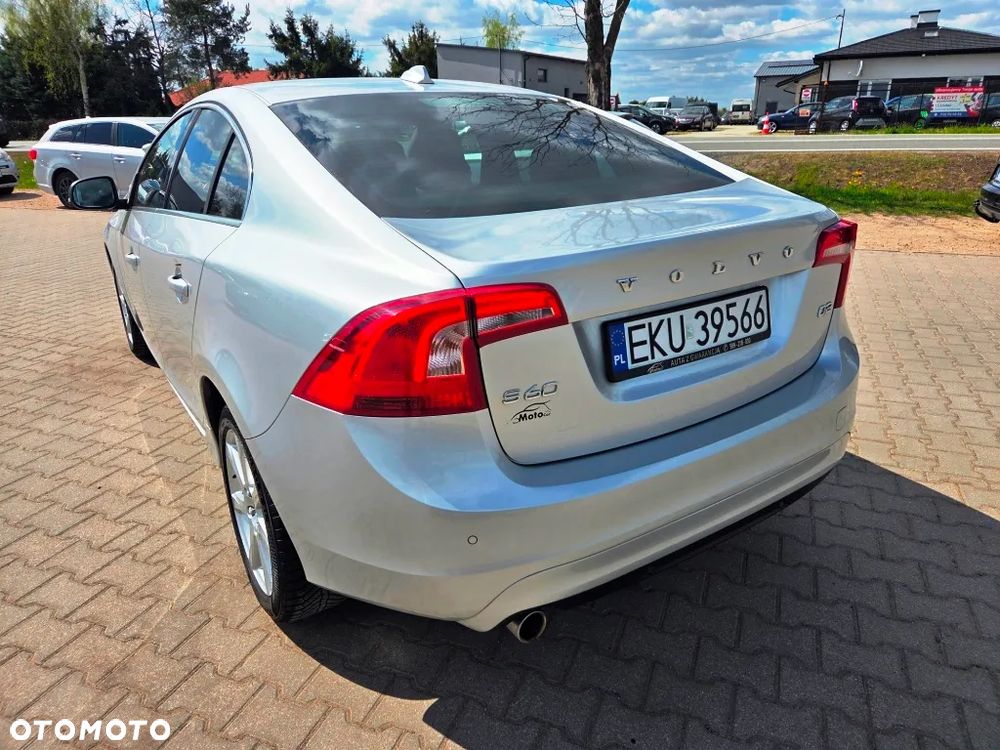 Volvo S60 D2 Drive-E Momentum - 14