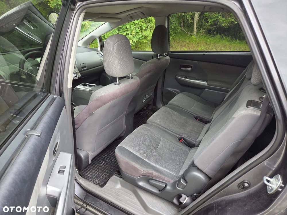 Toyota Prius+ (Hybrid) Comfort - 12
