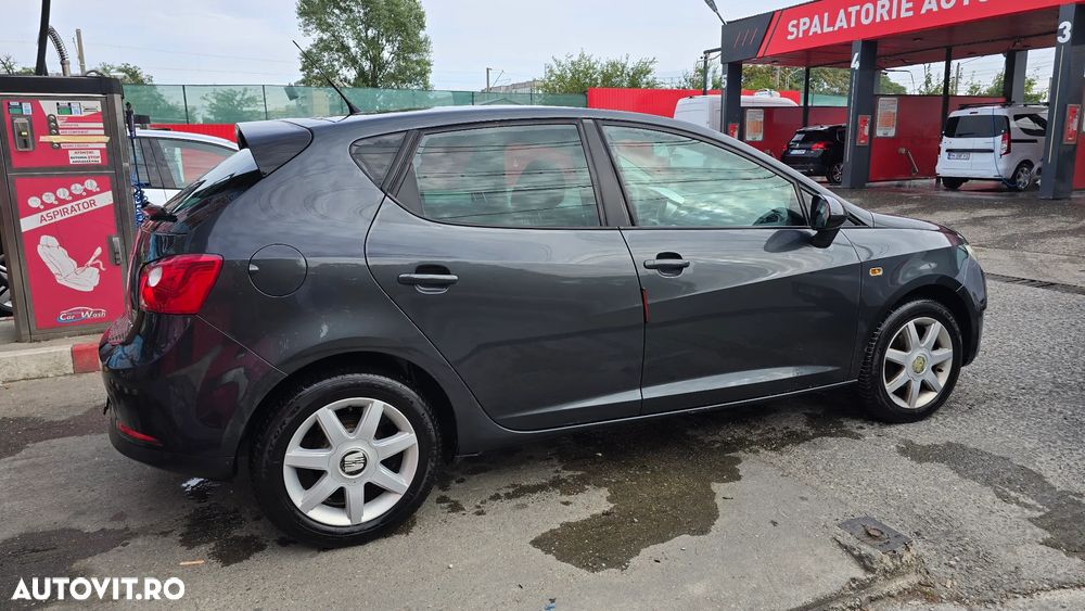 Seat Ibiza 2011 photo 4