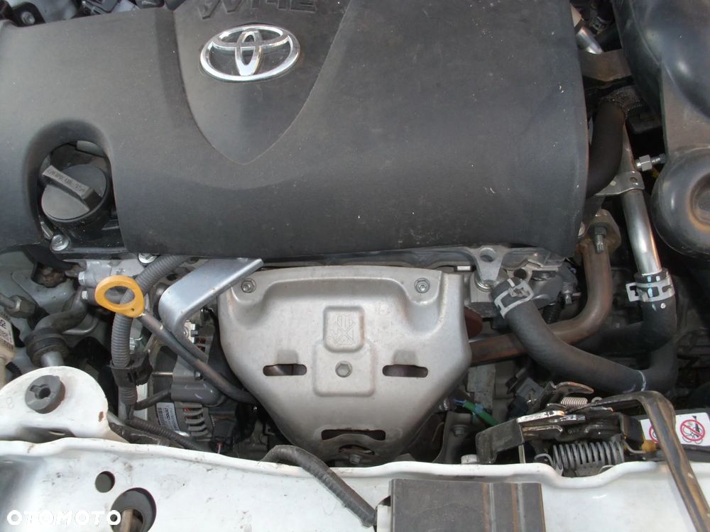 Toyota Yaris 1.5 Premium - 22