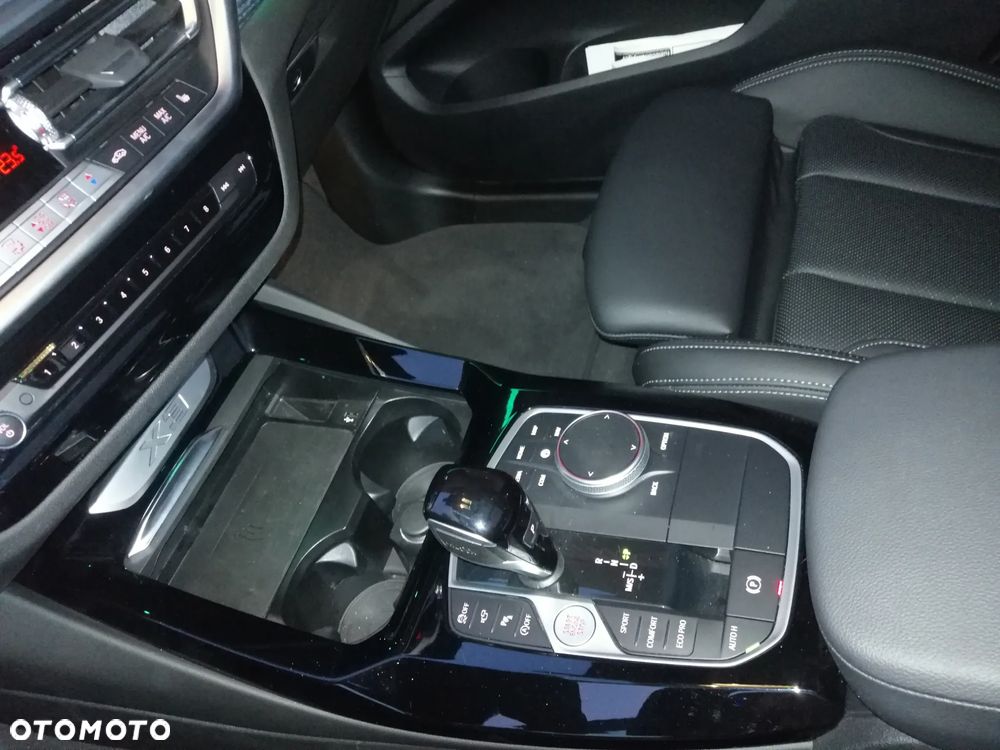 BMW X3 xDrive30i Advantage - 20