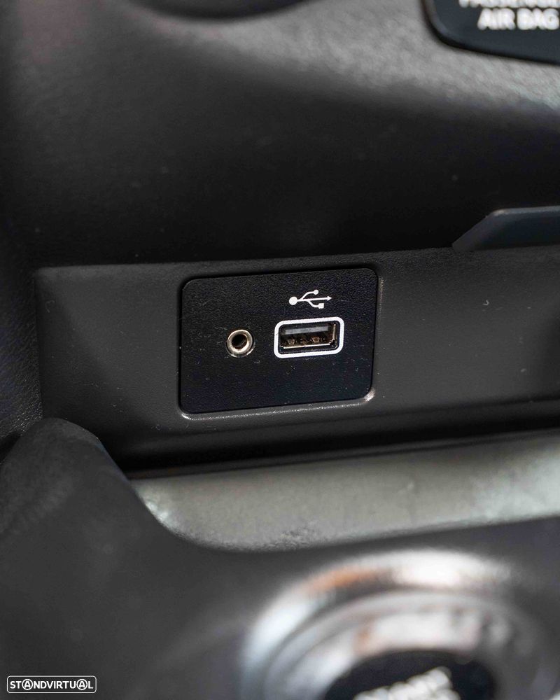 Nissan Juke 1.6 Hybrid Tekna - 30