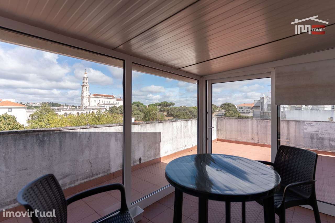 FANTASTICO APARTAMENTO T2 MOBILADO A 100 METROS DO SANTUARIO DE FAT... - Grande imagem: 3/15