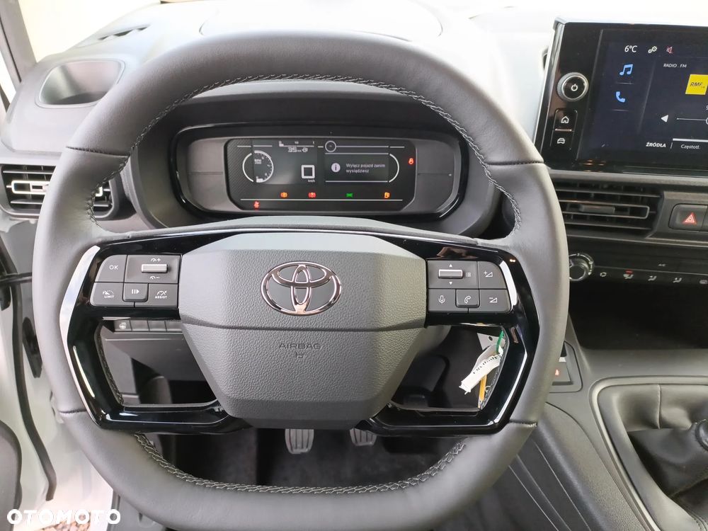 Toyota Proace City - 16