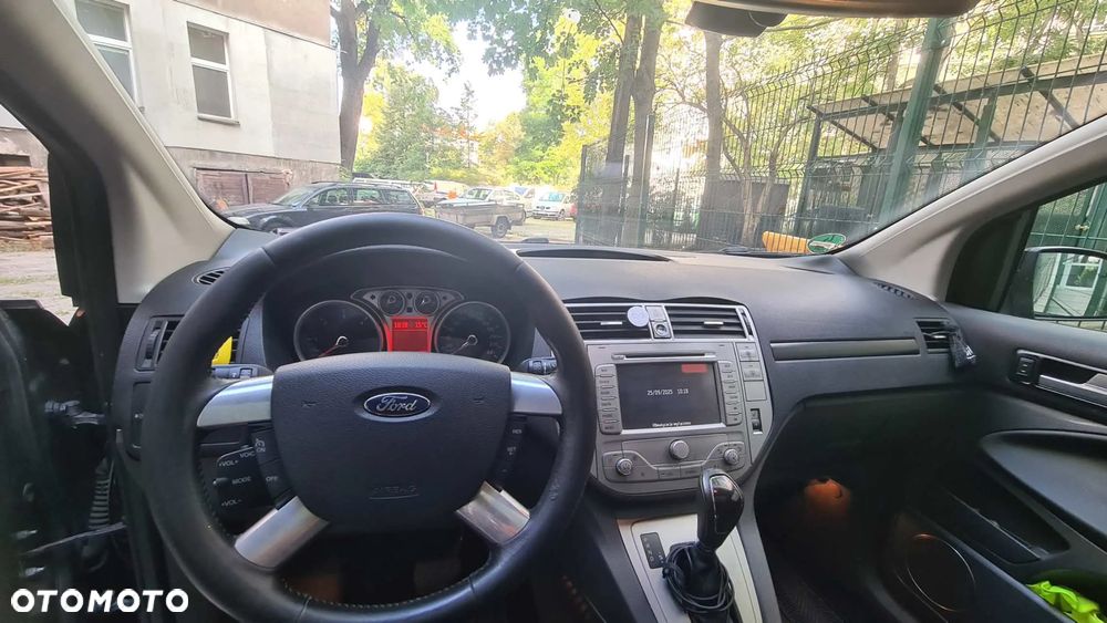 Ford Kuga - 13