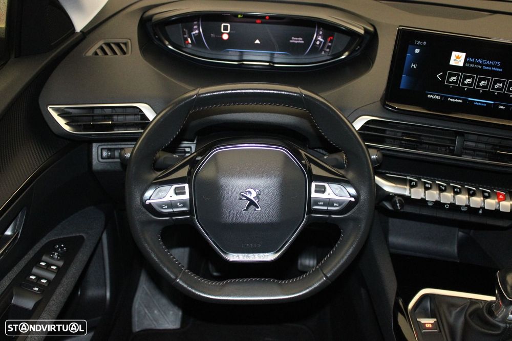 Peugeot 3008 1.5 BlueHDi Active — fotografia 10