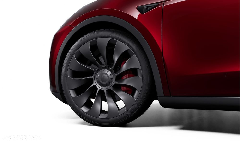 Tesla Y Performance AWD - 27
