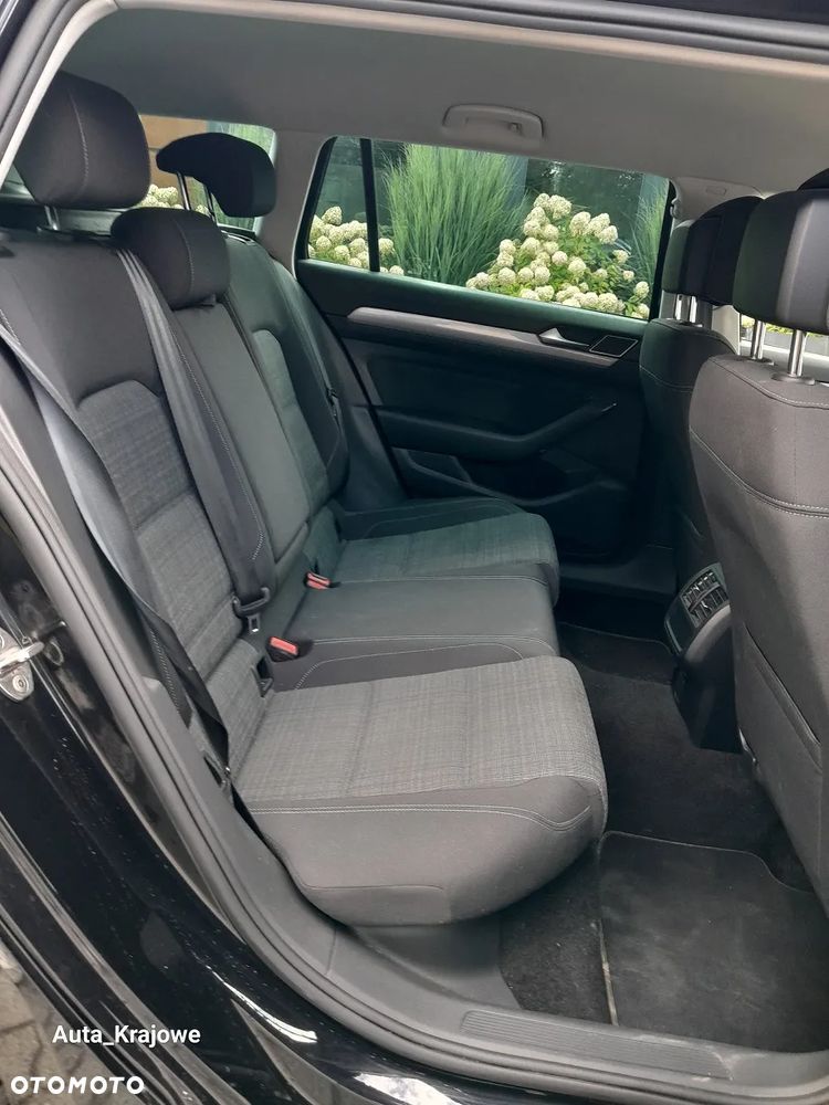 Volkswagen Passat 2.0 TSI Business DSG - 33
