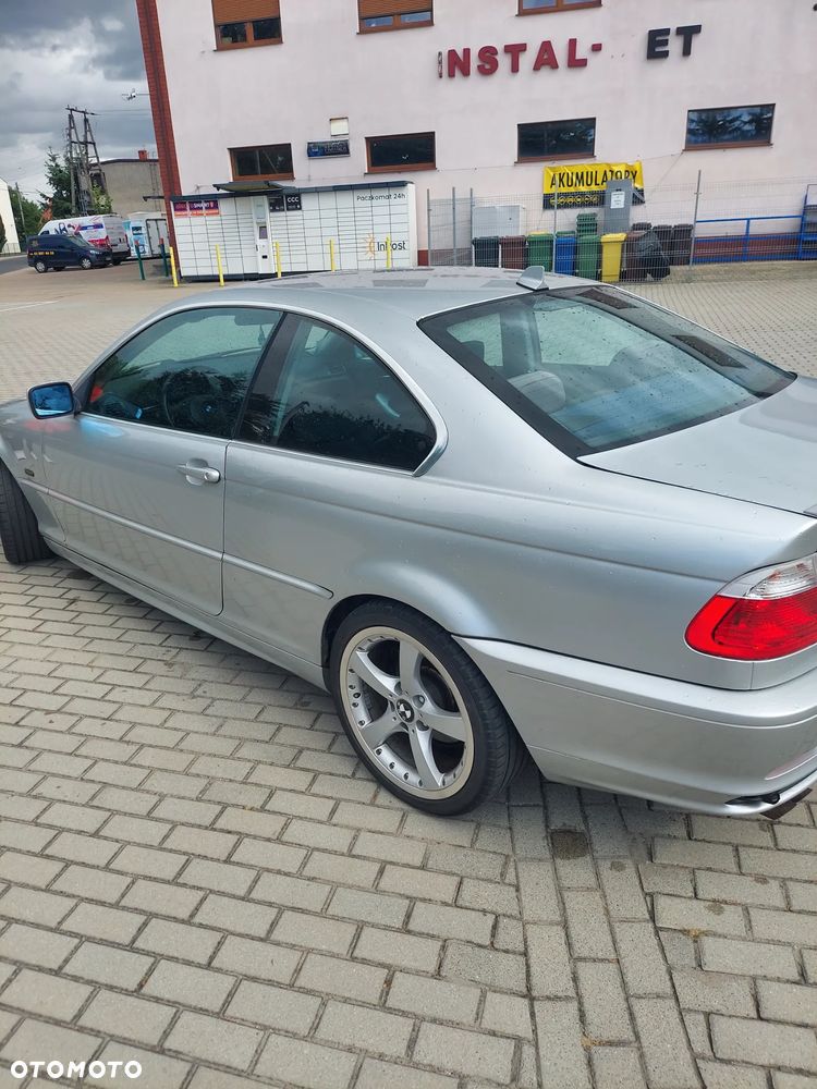 BMW Seria 3 325Ci - 21