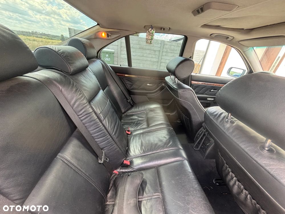 BMW Seria 5 - 10