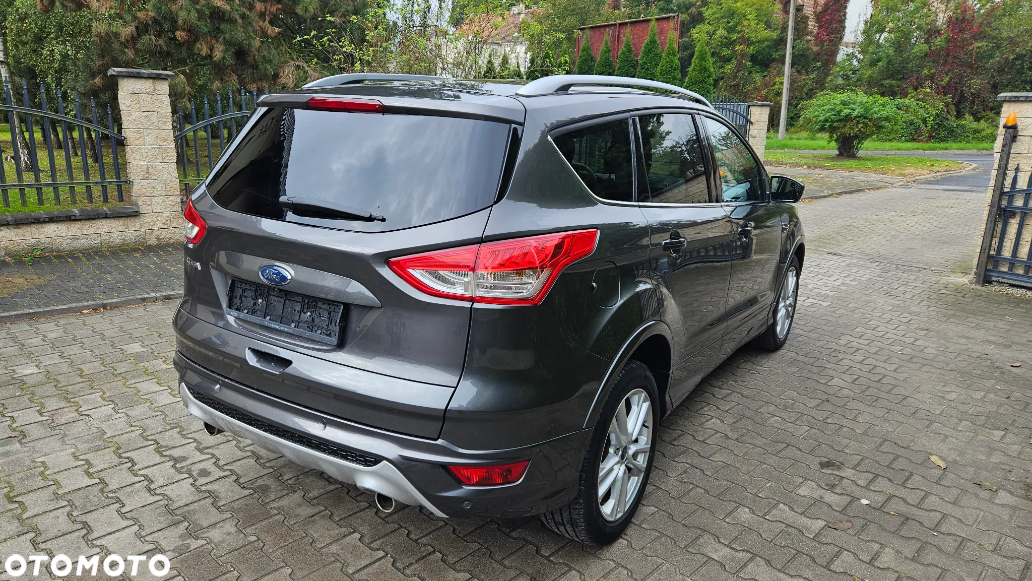 Ford Kuga 2.0 TDCi 2x4 Titanium - 5
